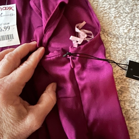 Willi Smith NWT Womens Sleeveless Blouse Small Ruffle Career Satin like - Picture 8 of 9